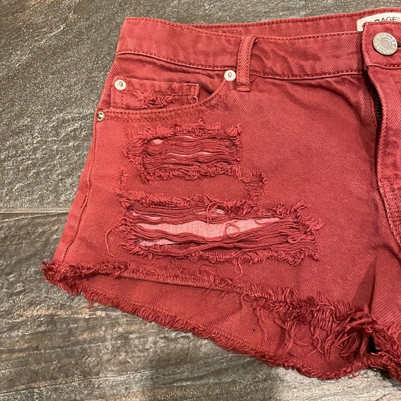 Garage, rusty red, booty shorts - Picture 2 of 10